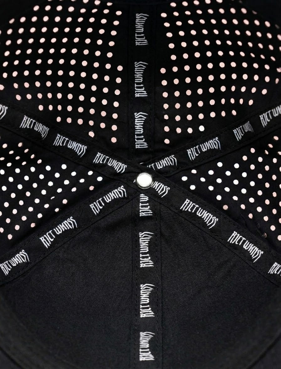 Essential Cap - BLACK